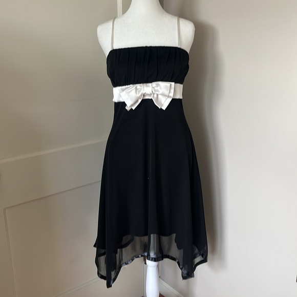 STAR VIXEN VTG Y2K short Asymmetrica Black Dress with White Bow M whimsigoth - Picture 2 of 8